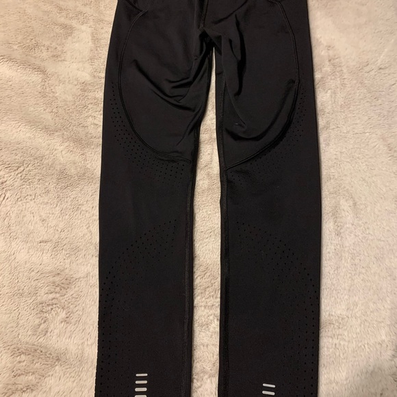 UA Compression Heat Gear Leggings - Picture 5 of 6
